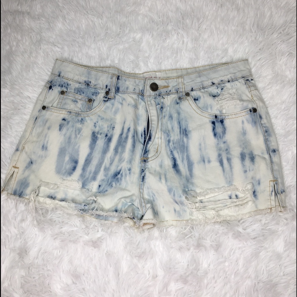 Mustard Seed Distressed Shorts Size M Waist 30”